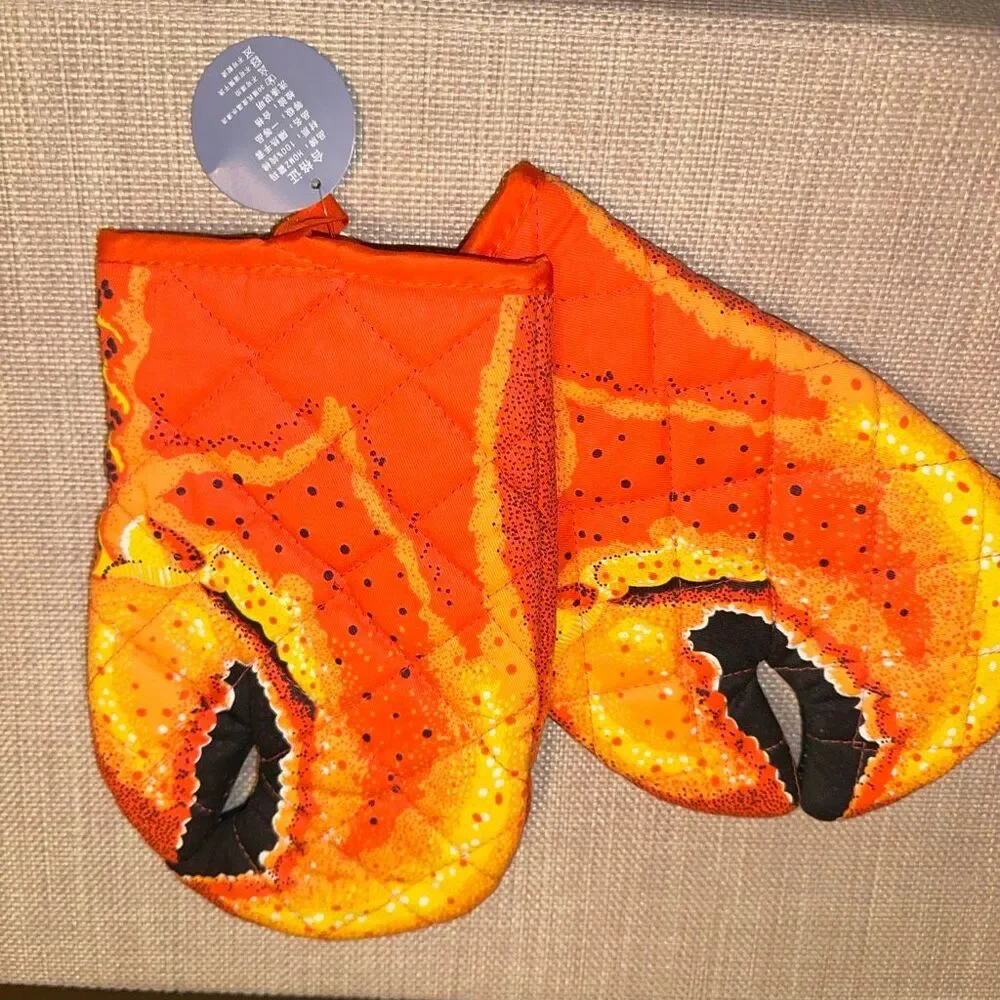 Homz Lobster Claw Quilted Oven Mitts Set of 2 Red Orange Black NWT